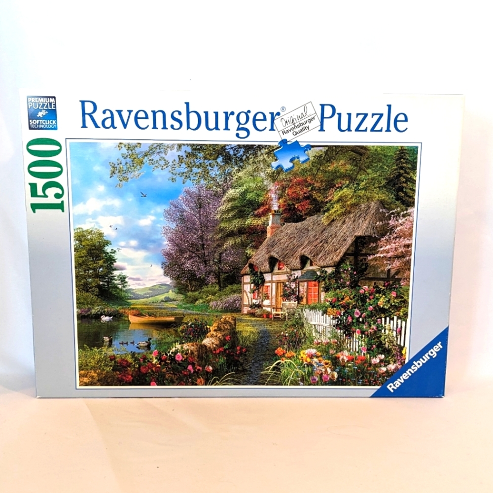 Ravensburger "Country Cottage" 1500 piece puzzle